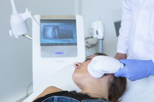 Épilation laser, épilation définitive, injections Botox, acide hyaluronique, cryolipolyse, rajeunissement cutané, relâchement cutané, taches pigmentaires, couperose, erythrose, lasers, traitements vasculaires, détatouage, radiofréquence, LED, membres inférieurs, val d’Europe, serris, 77700