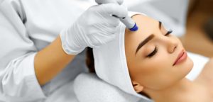 Épilation laser, épilation définitive, injections Botox, acide hyaluronique, cryolipolyse, rajeunissement cutané, relâchement cutané, taches pigmentaires, couperose, erythrose, lasers, traitements vasculaires, détatouage, radiofréquence, LED, membres inférieurs, val d’Europe, serris, 77700